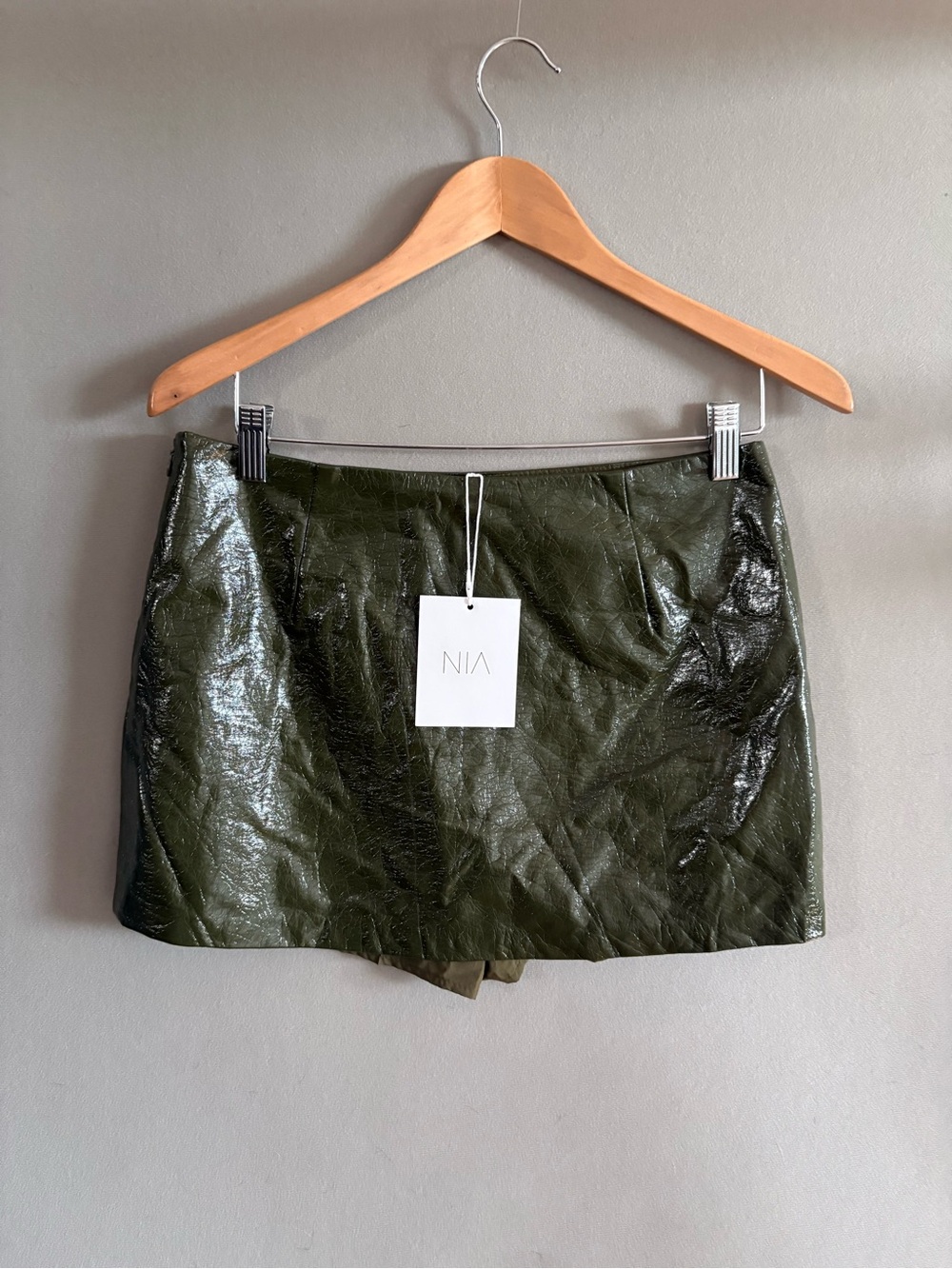 NIA The Brand Moon Skort Vegan Leather Size Medium Olive Short
